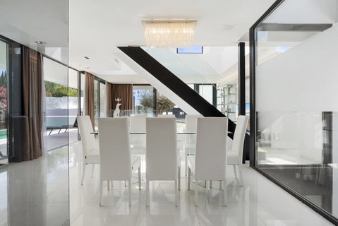 Detached Villa in Marbella, Costa del Sol – 5 beds – 3500000 € - photo 7 of 39
