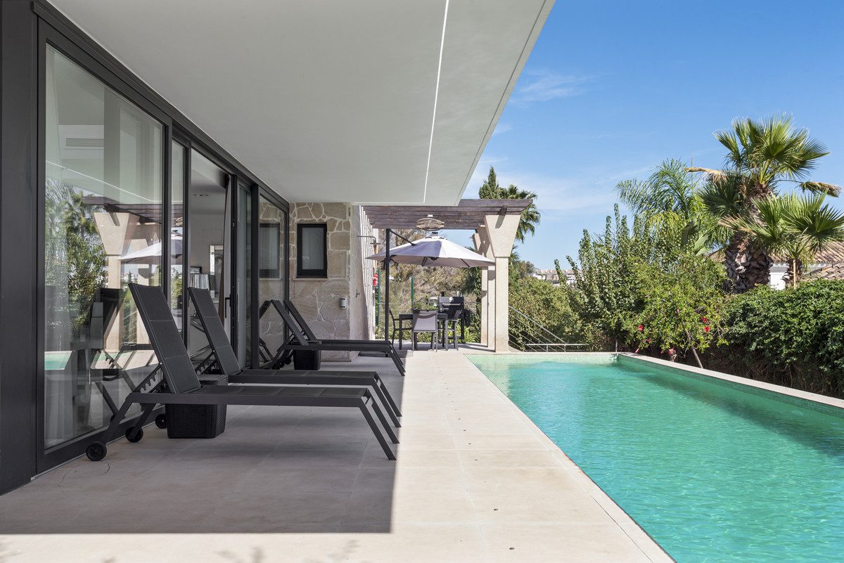 Detached Villa in Marbella, Costa del Sol – 5 beds – 3500000 € - photo 36 of 39