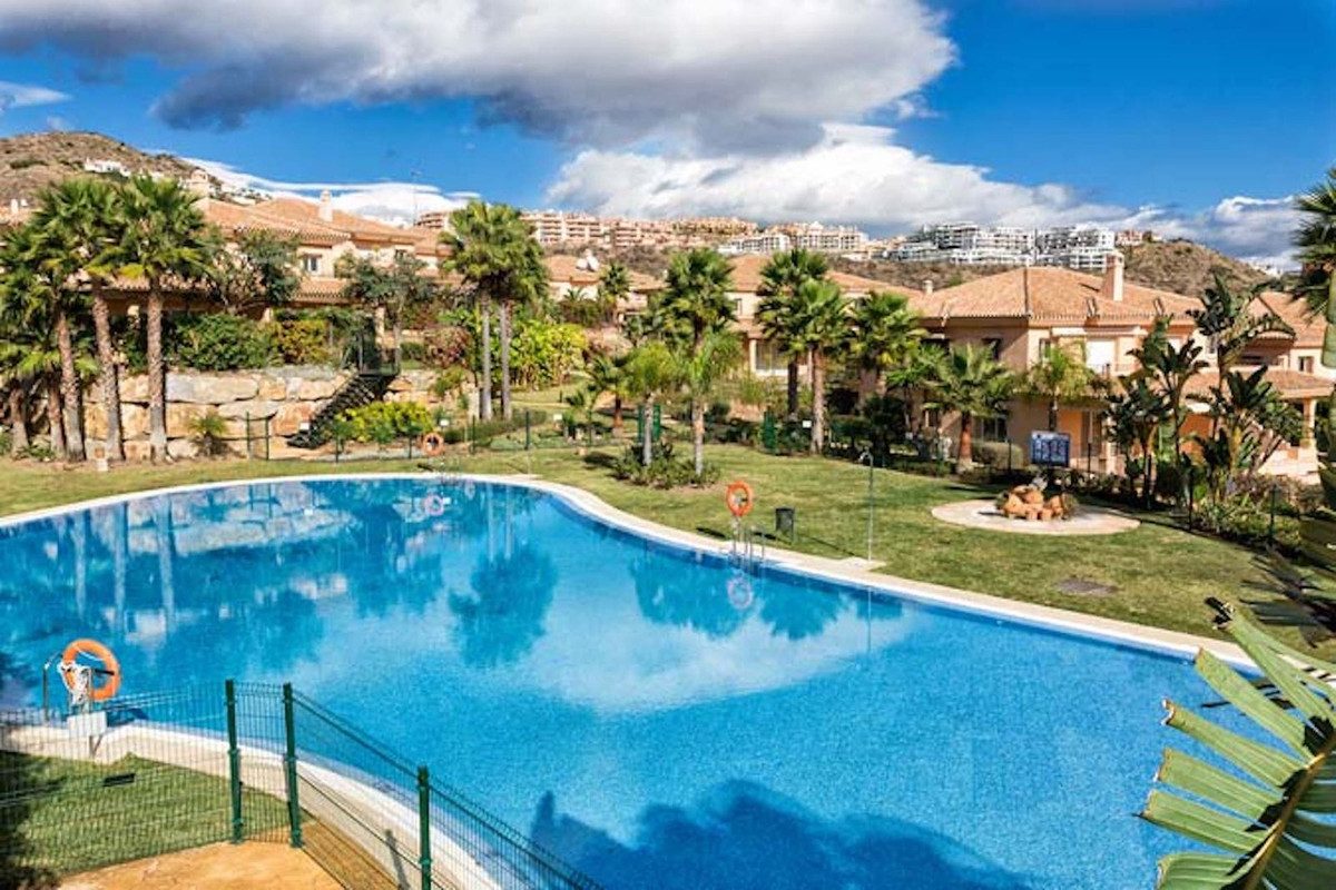 Semi-Detached House in Mijas, Costa del Sol – 4 beds – 579000 € - photo 11 of 41