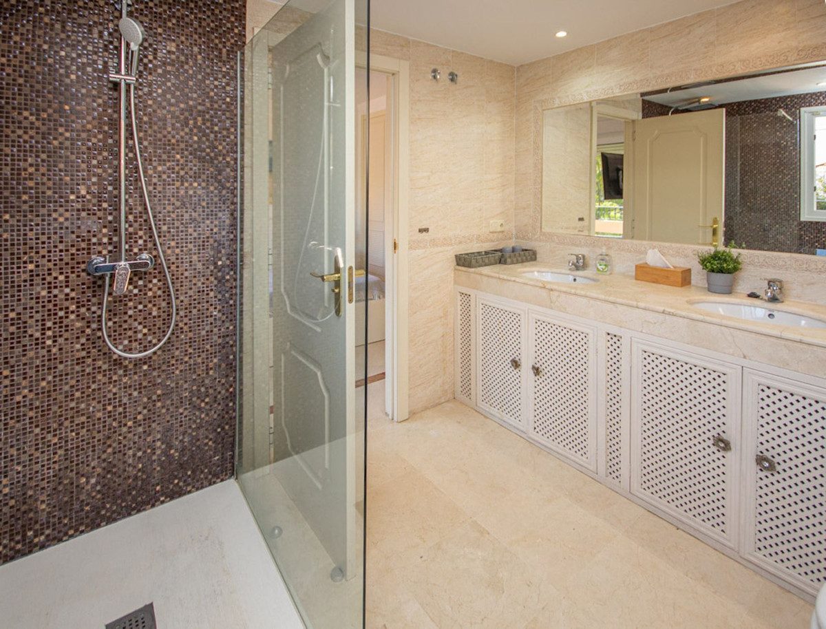Semi-Detached House in Mijas, Costa del Sol – 4 beds – 579000 € - photo 39 of 41