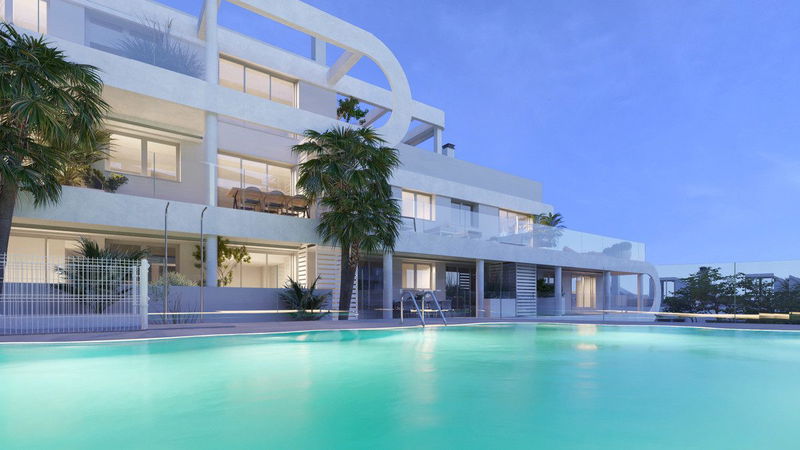 Middle Floor Apartment in Estepona, Costa del Sol – 2 beds – 450000 €