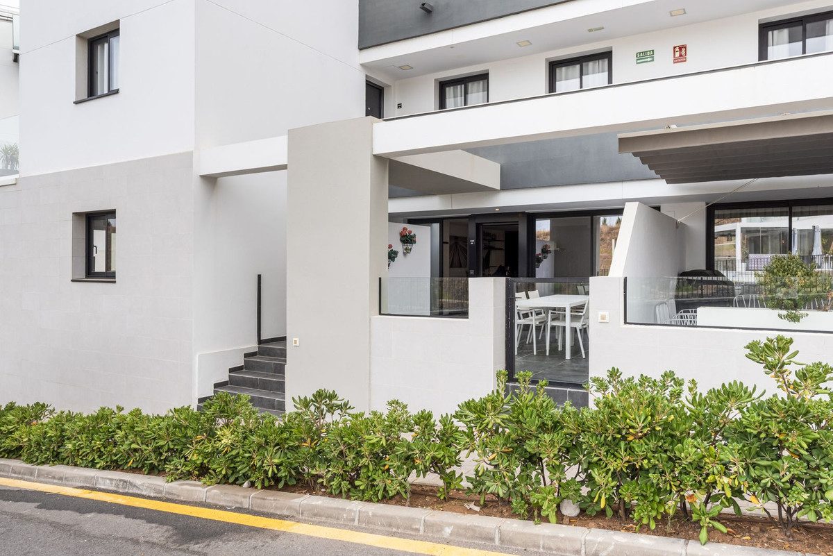 Ground Floor Apartment in Mijas, Costa del Sol – 2 beds – 399000 € - photo 5 of 34