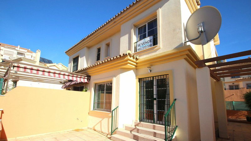 Detached Villa in Fuengirola, Costa del Sol – 3 beds – 549000 €