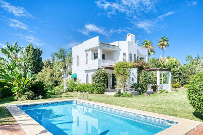 Detached Villa in Marbella, Costa del Sol – 4 beds – 2295000 €