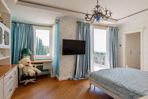 Detached Villa in Marbella, Costa del Sol – 4 beds – 3990000 € - photo 20 of 54