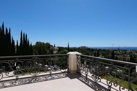 Detached Villa in Marbella, Costa del Sol – 4 beds – 3990000 € - photo 22 of 54