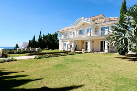 Detached Villa in Marbella, Costa del Sol – 4 beds – 3990000 € - photo 43 of 54