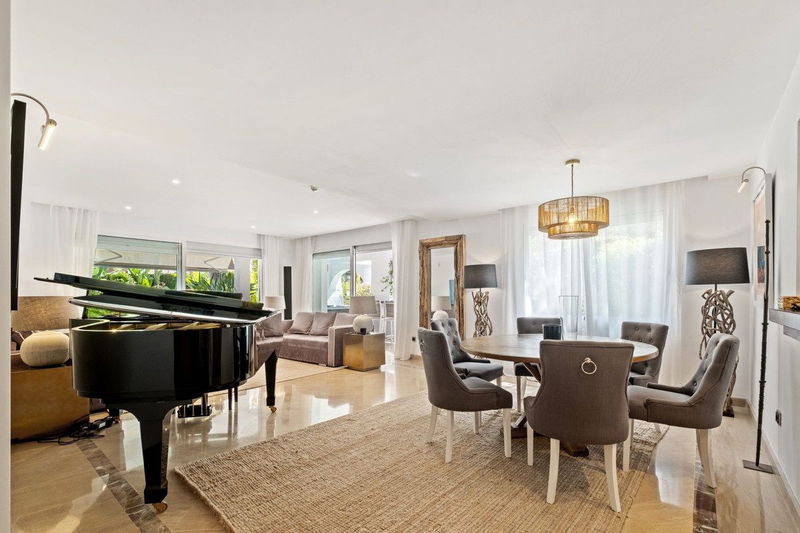 Ground Floor Apartment in Marbella, Costa del Sol – 2 beds – 695000 €