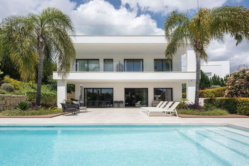 Detached Villa in Marbella, Costa del Sol – 5 beds – 3995000 €