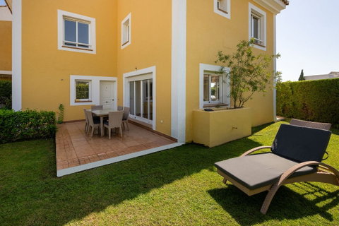 Townhouse in Estepona, Costa del Sol – 3 beds – 595000 € - photo 2 of 42