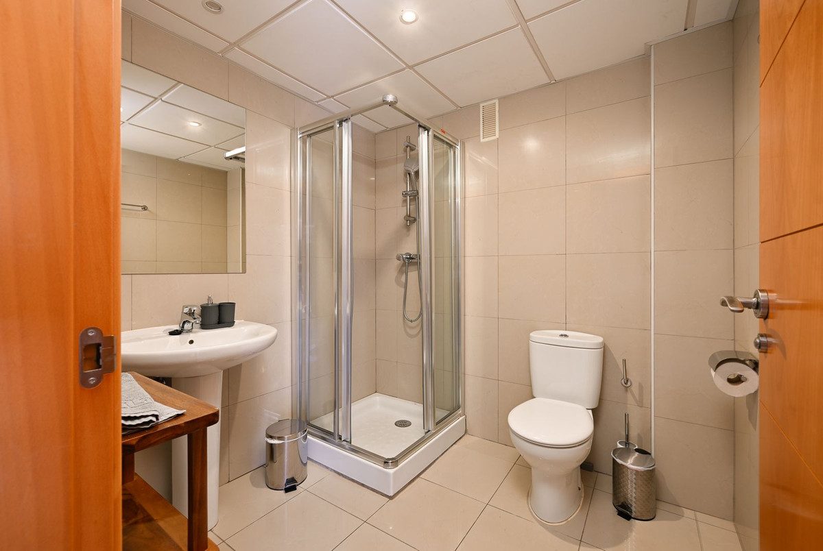 Townhouse in Estepona, Costa del Sol – 3 beds – 595000 € - photo 19 of 42