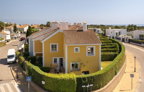 Townhouse in Estepona, Costa del Sol – 3 beds – 595000 € - photo 20 of 42