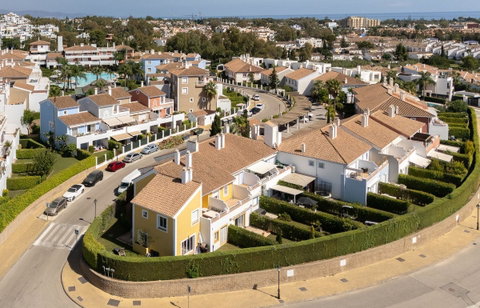Townhouse in Estepona, Costa del Sol – 3 beds – 595000 € - photo 27 of 42