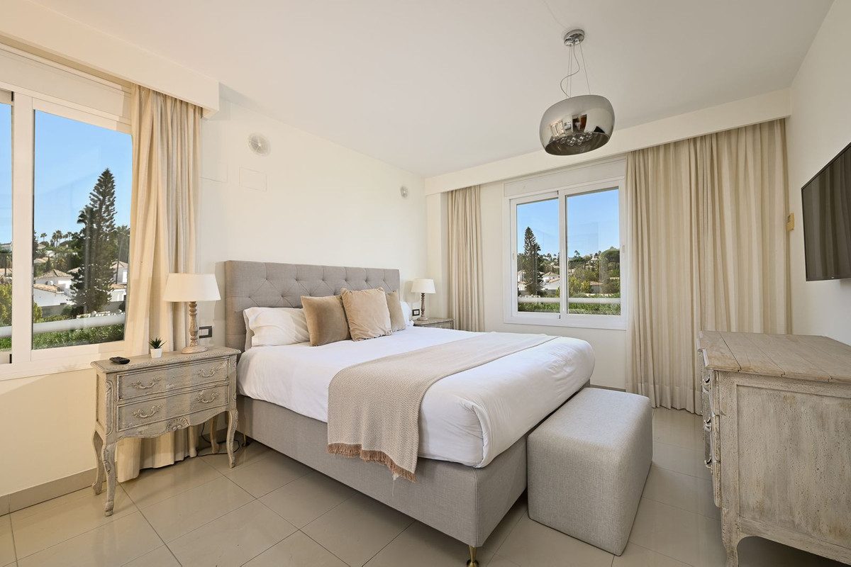 Townhouse in Estepona, Costa del Sol – 3 beds – 595000 € - photo 34 of 42