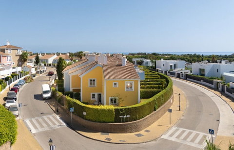 Townhouse in Estepona, Costa del Sol – 3 beds – 595000 € - photo 38 of 42