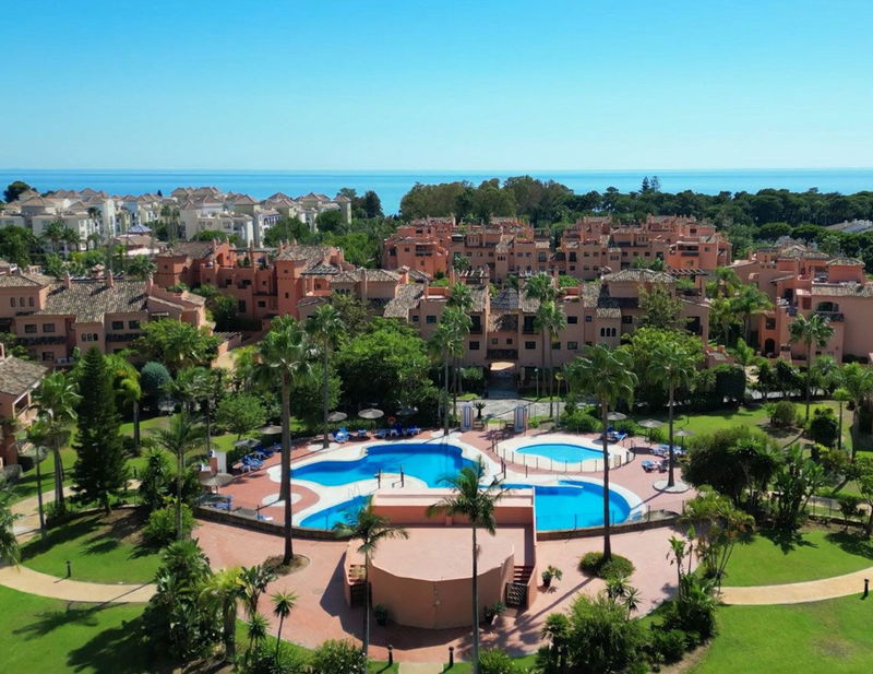 Ground Floor Apartment in Estepona, Costa del Sol – 2 beds – 475000 €