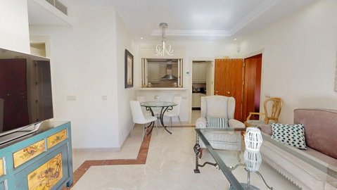 Middle Floor Apartment in Marbella, Costa del Sol – 3 beds – 590000 € - photo 9 of 25