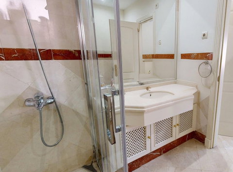 Middle Floor Apartment in Marbella, Costa del Sol – 3 beds – 590000 € - photo 20 of 25