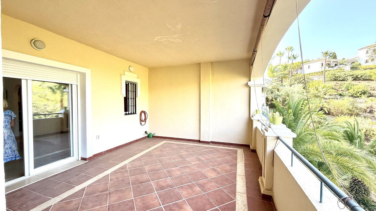 Ground Floor Apartment in Marbella, Costa del Sol – 2 beds – 549000 € - photo 4 of 16
