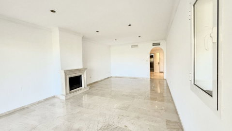 Ground Floor Apartment in Marbella, Costa del Sol – 2 beds – 549000 € - photo 7 of 16