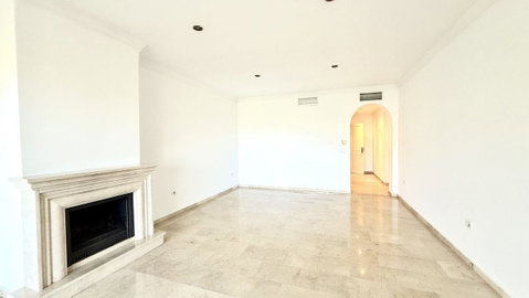 Ground Floor Apartment in Marbella, Costa del Sol – 2 beds – 549000 € - photo 8 of 16
