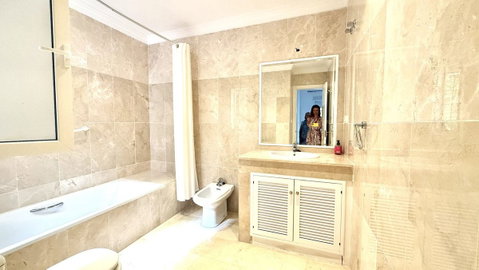 Ground Floor Apartment in Marbella, Costa del Sol – 2 beds – 549000 € - photo 12 of 16