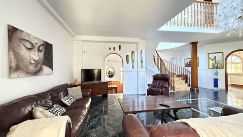Detached Villa in Torremolinos, Costa del Sol – 5 beds – 1300000 € - photo 7 of 36