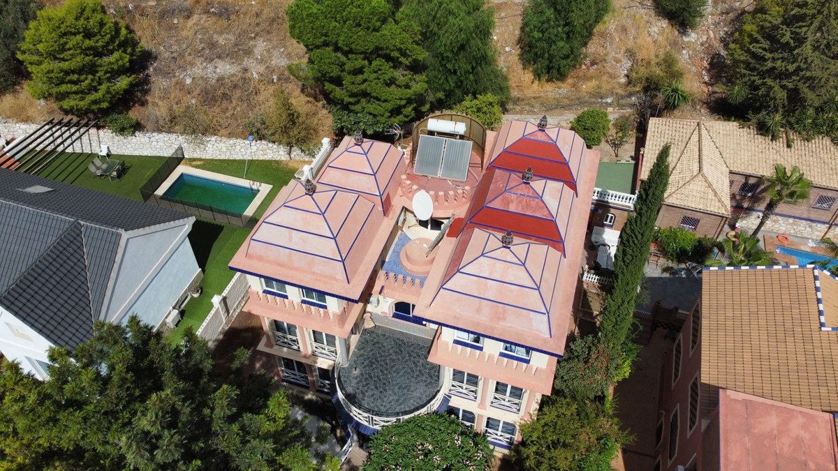Detached Villa in Torremolinos, Costa del Sol – 5 beds – 1300000 € - photo 35 of 36