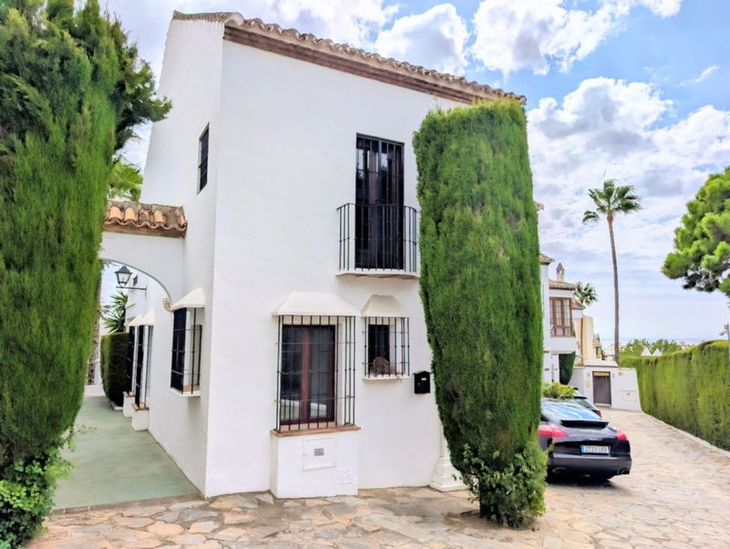 Semi-Detached House in Marbella, Costa del Sol – 3 beds – 699000 €