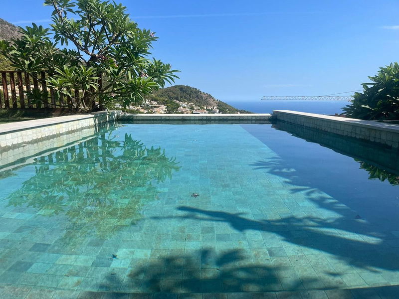 Detached Villa in Torremolinos, Costa del Sol – 5 beds – 1599000 €