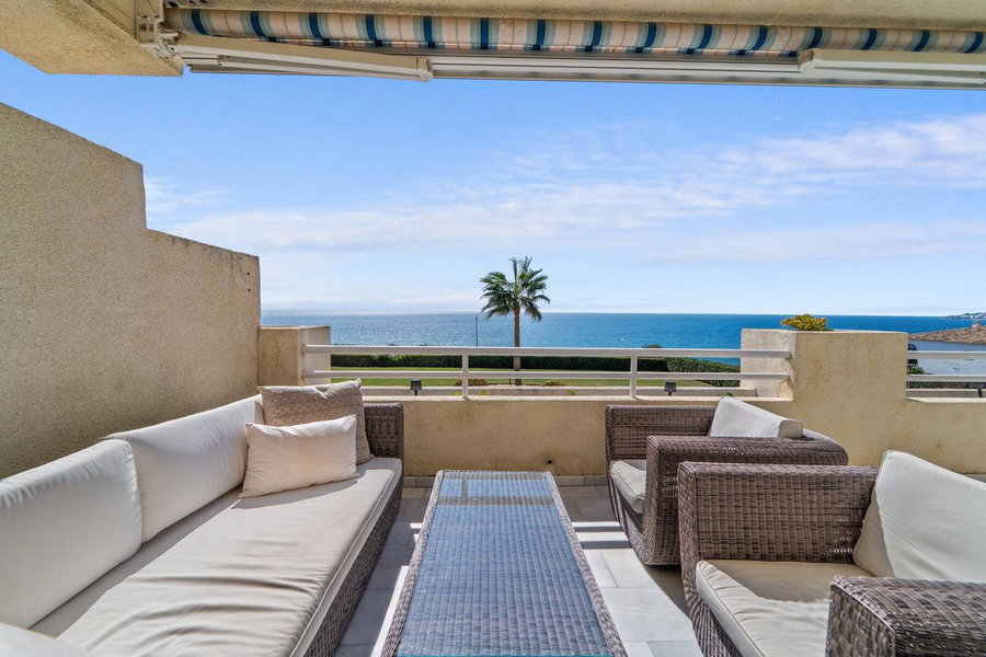 Middle Floor Apartment in Torremolinos, Costa del Sol – 3 beds – 550000 € - photo 1 of 23