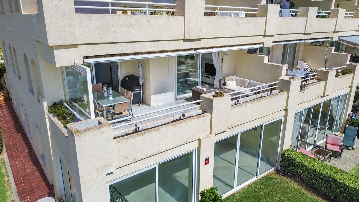 Middle Floor Apartment in Torremolinos, Costa del Sol – 3 beds – 550000 € - photo 3 of 23
