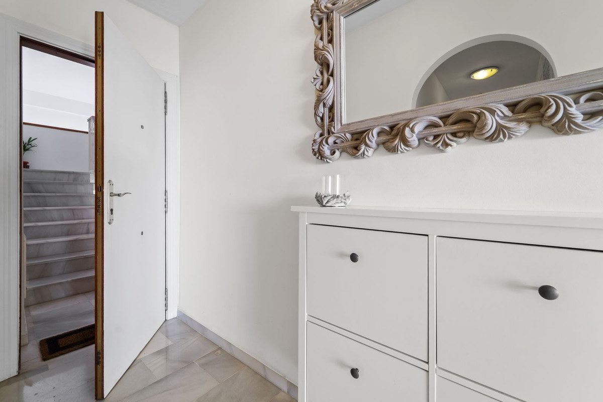 Middle Floor Apartment in Torremolinos, Costa del Sol – 3 beds – 550000 € - photo 6 of 23