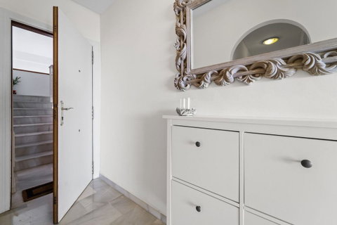 Middle Floor Apartment in Torremolinos, Costa del Sol – 3 beds – 550000 € - photo 6 of 23