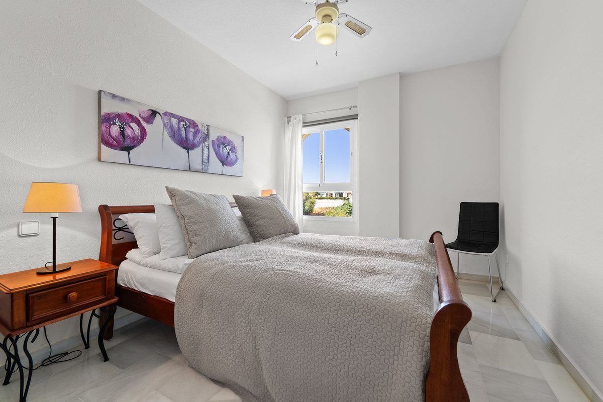 Middle Floor Apartment in Torremolinos, Costa del Sol – 3 beds – 550000 € - photo 17 of 23