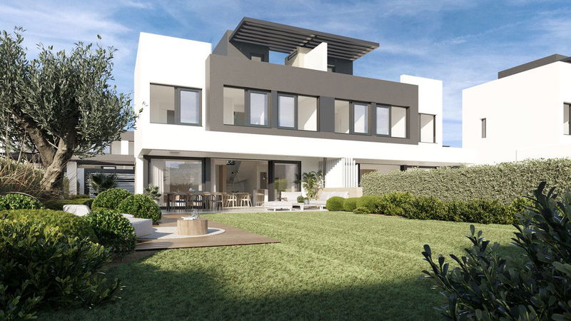 Detached Villa in Estepona, Costa del Sol – 3 beds – 800000 €