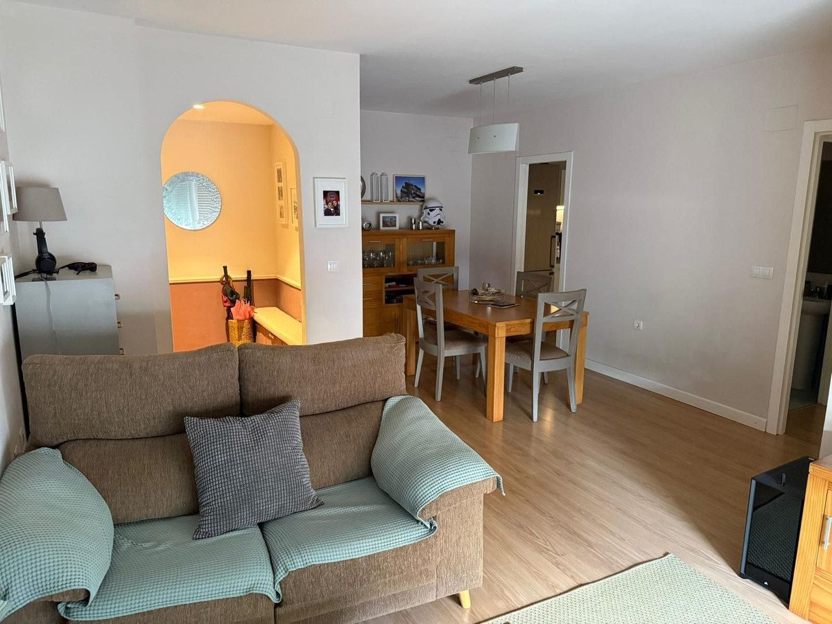 Middle Floor Apartment in Marbella, Costa del Sol – 3 beds – 430000 € - photo 5 of 36