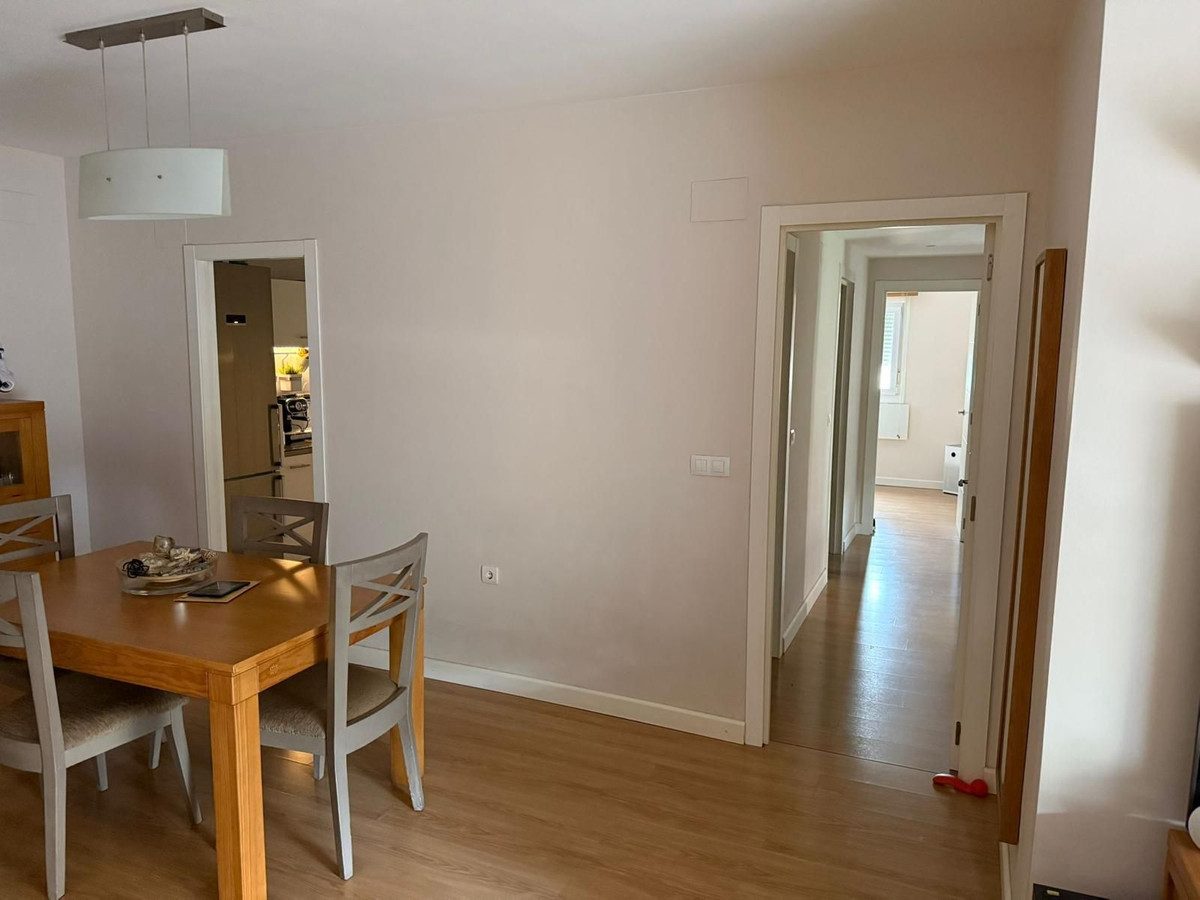 Middle Floor Apartment in Marbella, Costa del Sol – 3 beds – 430000 € - photo 7 of 36