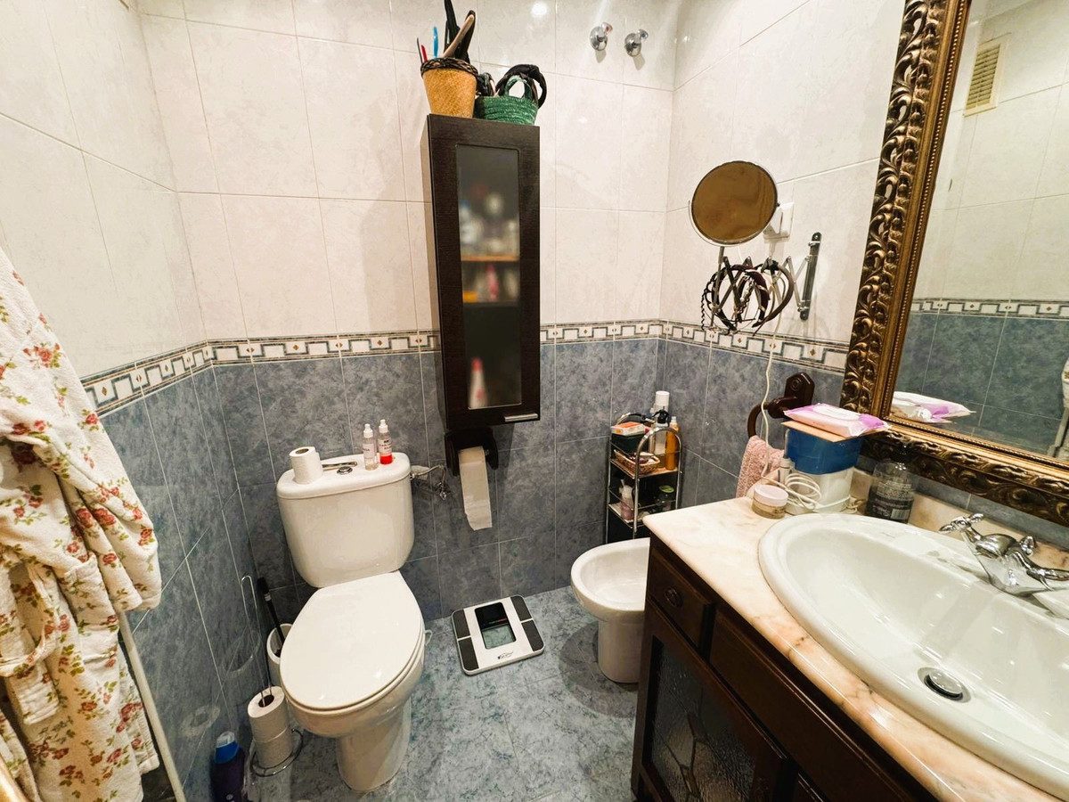 Middle Floor Apartment in Mijas, Costa del Sol – 3 beds – 340000 € - photo 23 of 27