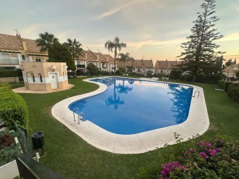 Townhouse in Marbella, Costa del Sol – 4 beds – 619000 €