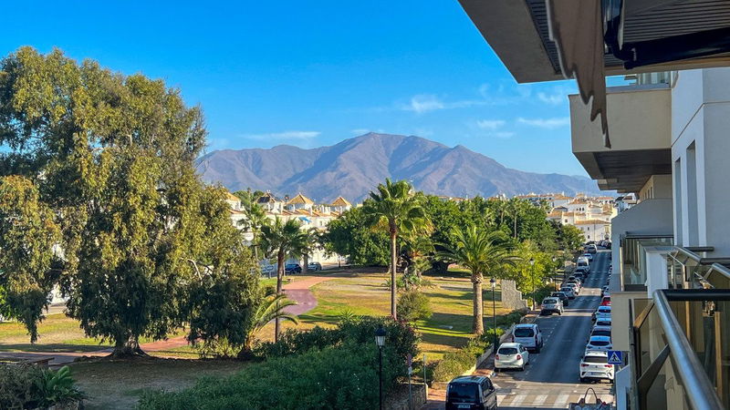 Middle Floor Apartment in Manilva, Costa del Sol – 2 beds – 380000 €