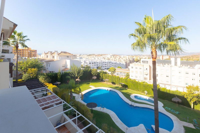 Middle Floor Apartment in Estepona, Costa del Sol – 3 beds – 365000 €