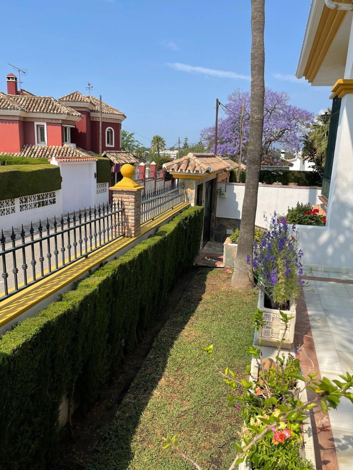 Detached Villa in Marbella, Costa del Sol – 4 beds – 1650000 € - photo 7 of 22