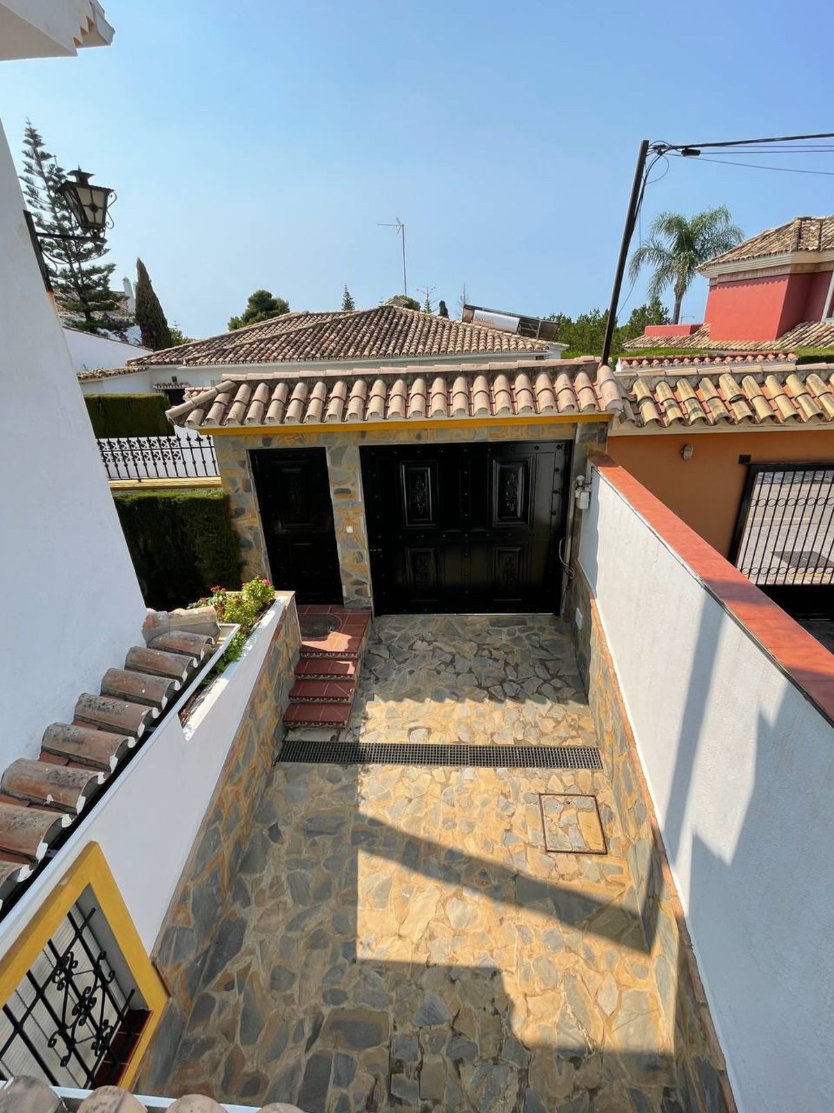 Detached Villa in Marbella, Costa del Sol – 4 beds – 1650000 € - photo 8 of 22
