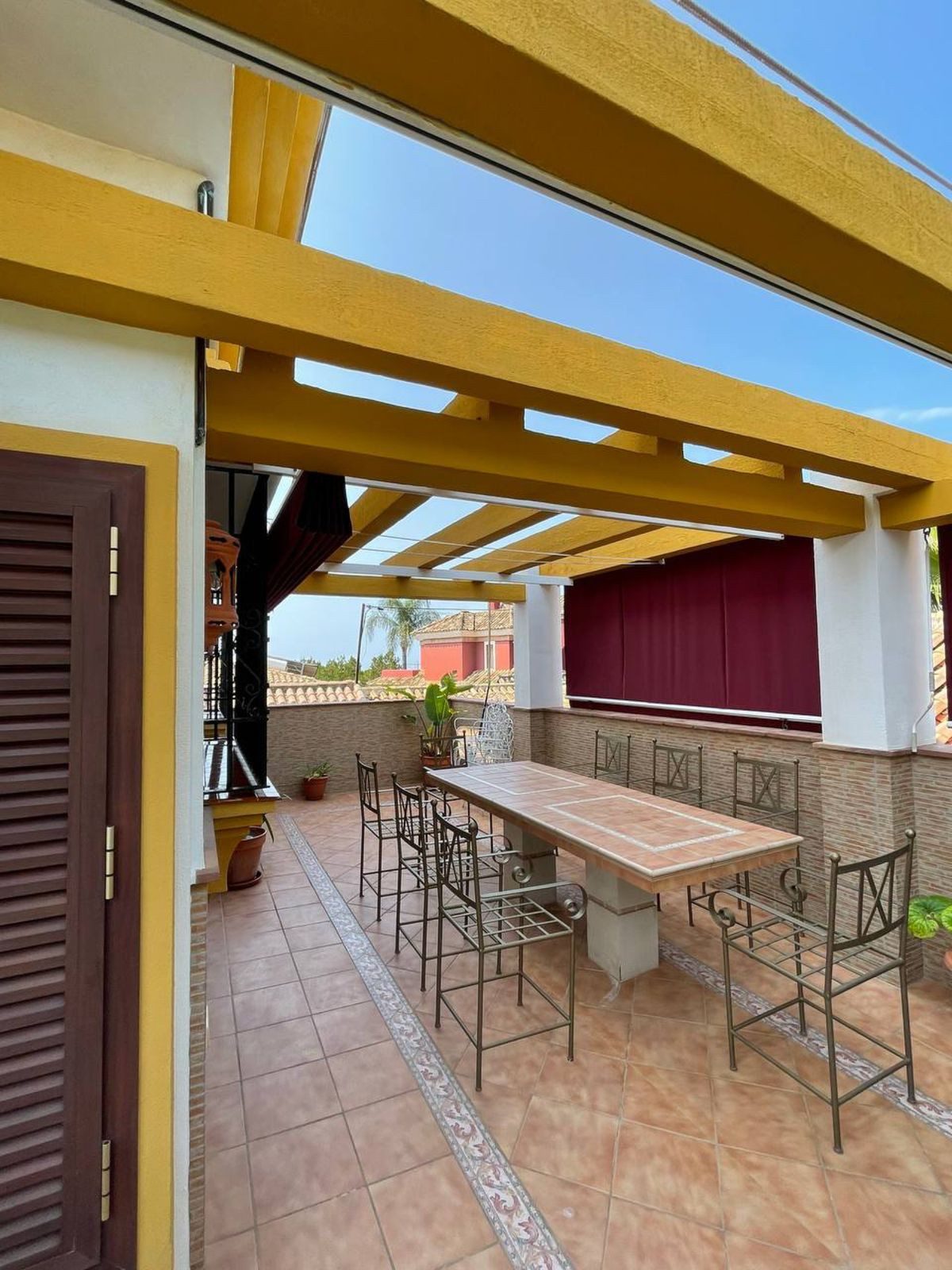 Detached Villa in Marbella, Costa del Sol – 4 beds – 1650000 € - photo 9 of 22