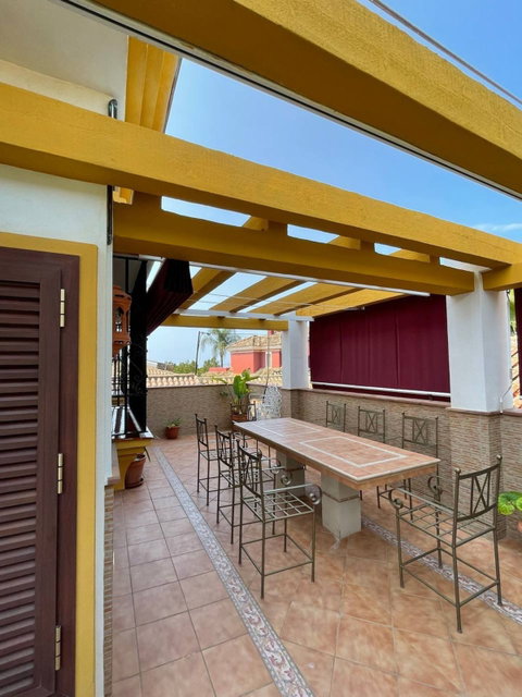 Detached Villa in Marbella, Costa del Sol – 4 beds – 1650000 € - photo 9 of 22