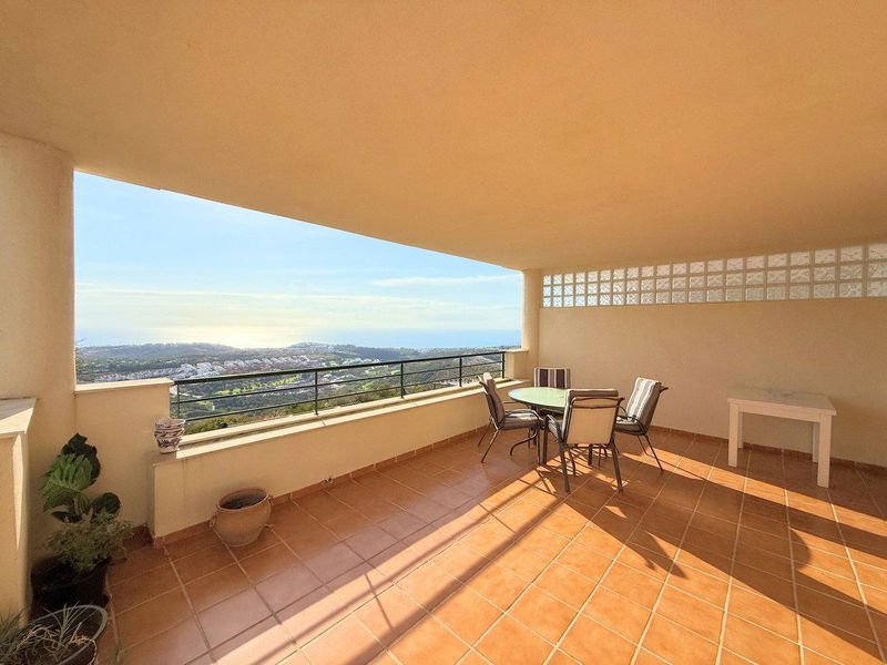 Middle Floor Apartment in Casares, Costa del Sol – 3 beds – 299000 €