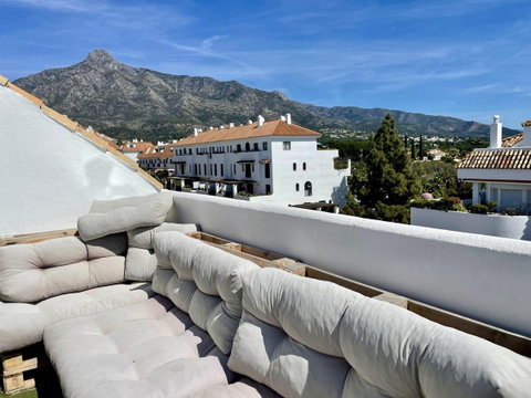 Penthouse in Marbella, Costa del Sol – 2 beds – 650000 € - photo 4 of 32