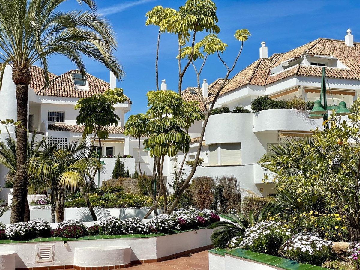 Penthouse in Marbella, Costa del Sol – 2 beds – 650000 € - photo 19 of 32