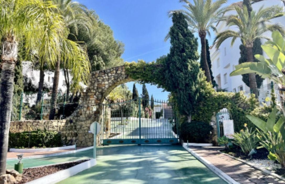 Penthouse in Marbella, Costa del Sol – 2 beds – 650000 € - photo 26 of 32